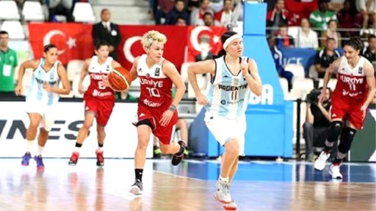 Türkiye A Milli Kadın Basketbol Takımı Galibiyetle Başladı