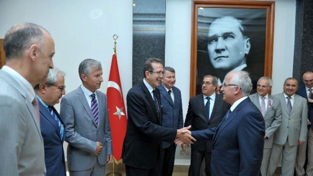 Vali Yardımcılarından Vali Tuna\'ya Veda Ziyareti
