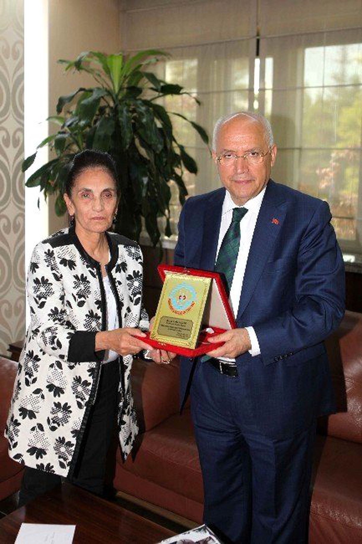 Anadolu Böbrek Vakfı\'ndan Yaşar\'a Teşekkür