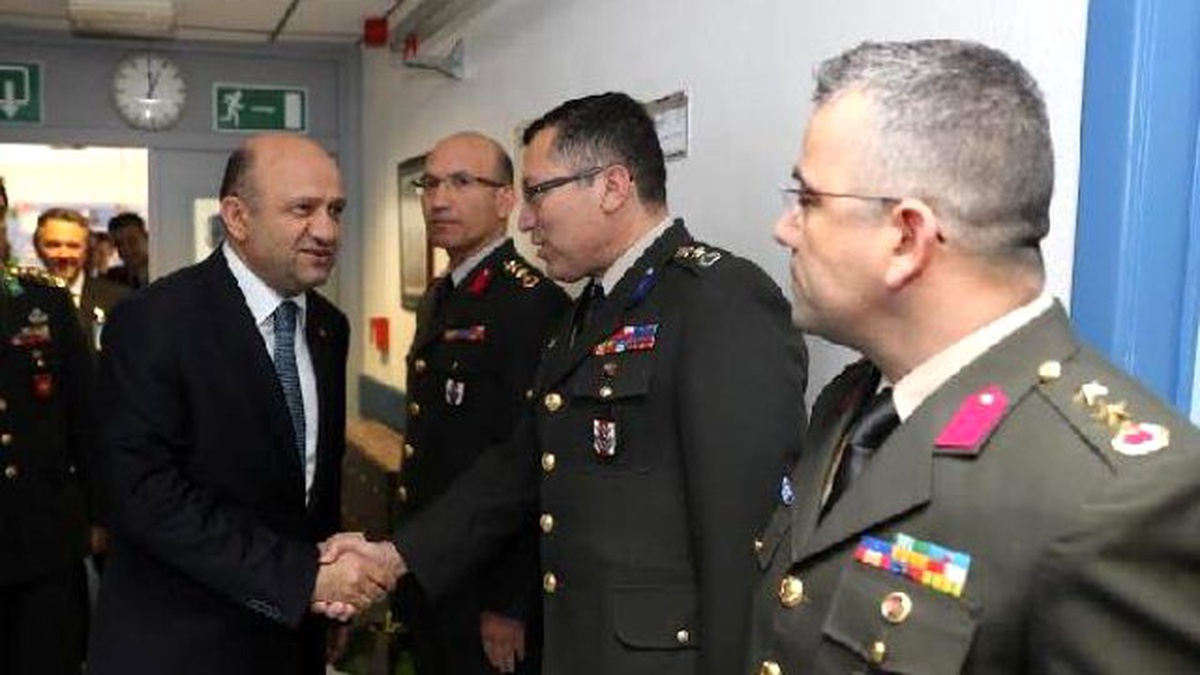 Bakan Işık NATO Türk Askeri Temsil Heyeti\'ni Ziyaret Etti