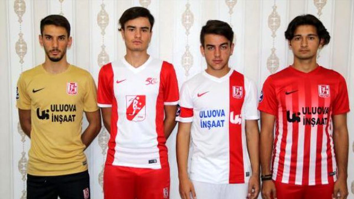 Balıkesirspor Yeni Formalarını Tanıttı