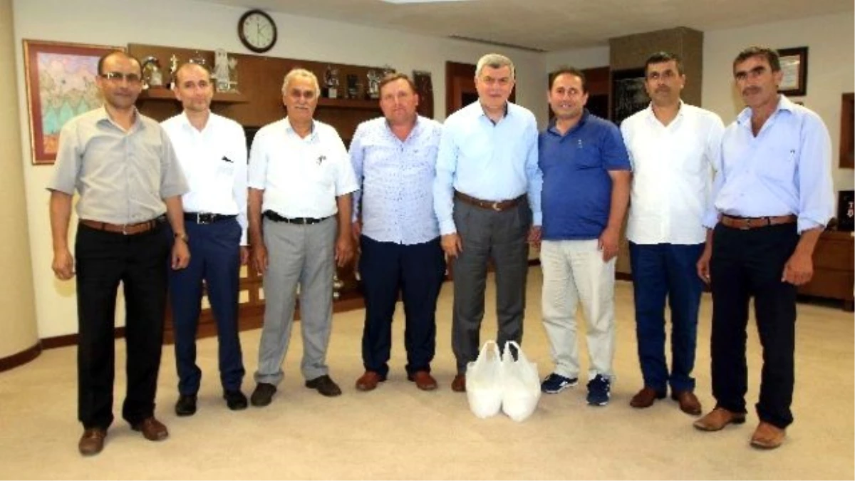 Başkan Karaosmanoğlu, İzmit ve Kandıralı Muhtarları Ağırladı