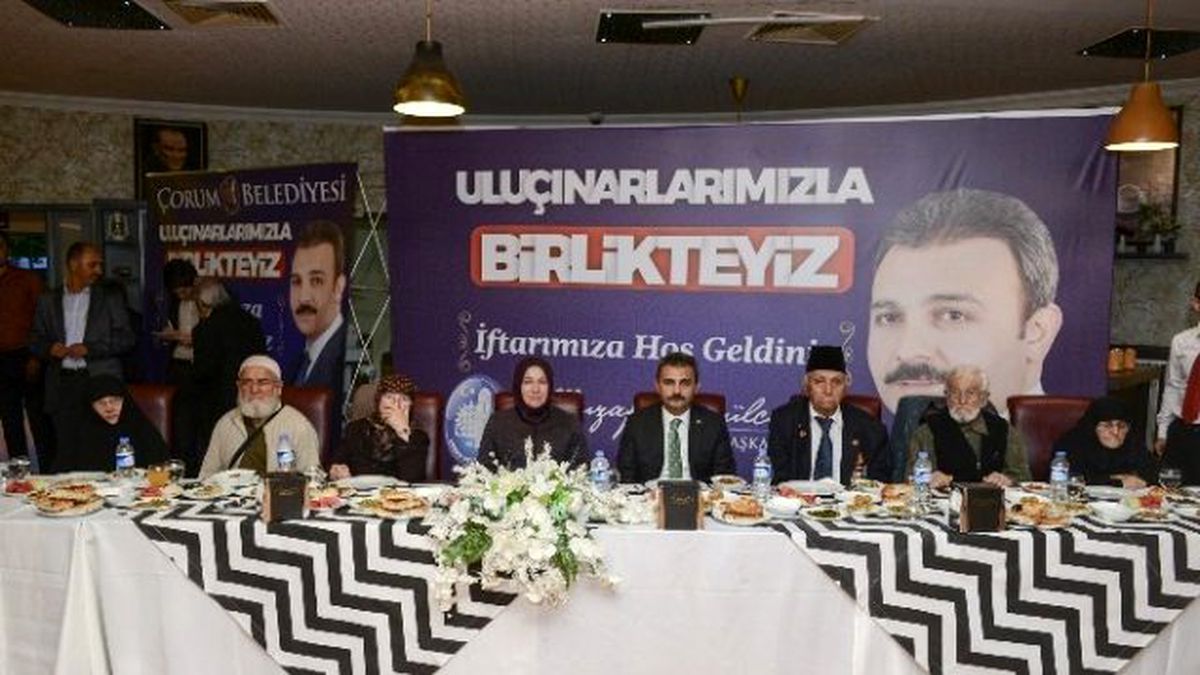 Başkan Külcü Uluçınarlarla İftarda Buluştu