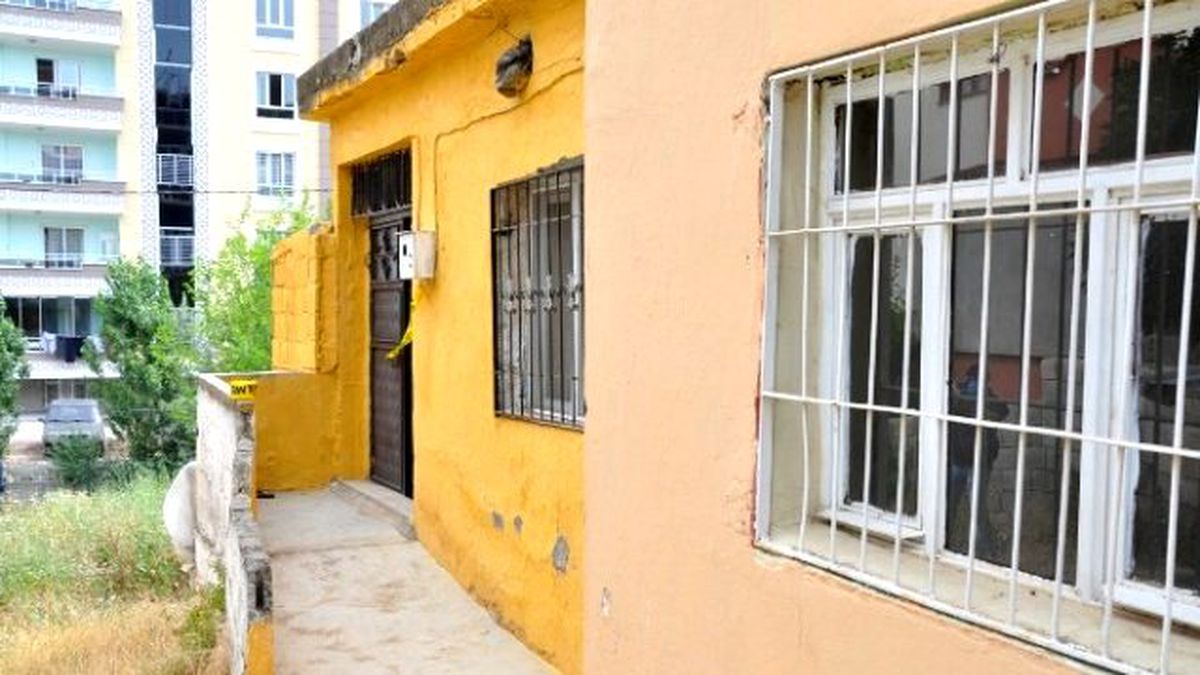 Gaziantep\'te Bir Kadın Evde Ölü Bulundu