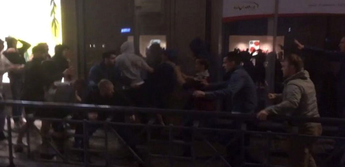 İngiliz ve Ruslar Devamlı Dövüşüyor!