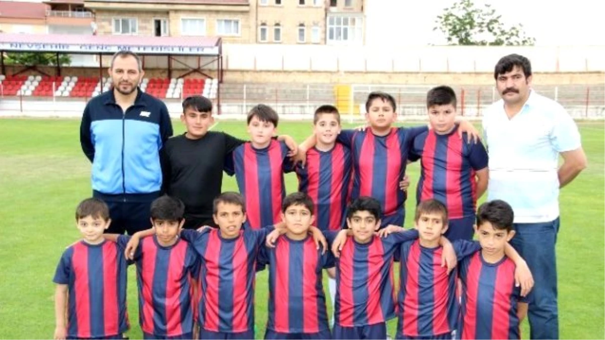 Nevşehir\'de Mini Minikler U11 Futbol Turnuvası Başladı