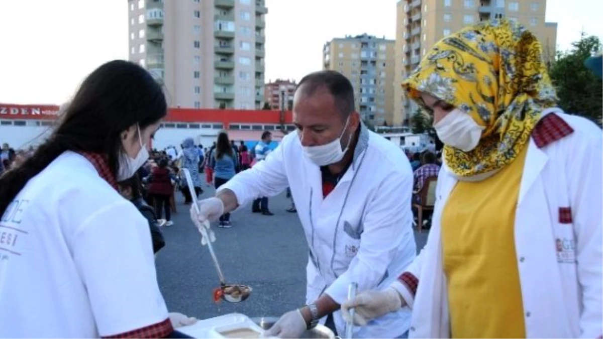 Niğde Belediyesinden 5 Yıldızlı İftar Sofrası