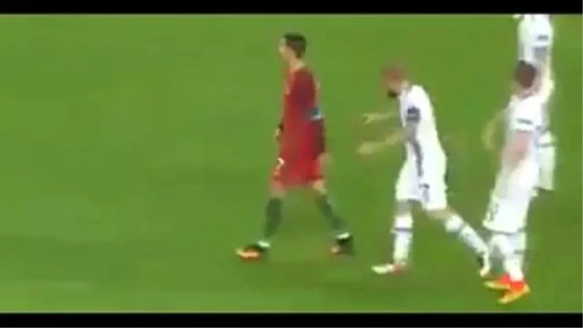 Ronaldo Bu Kez Ayıp Etti!