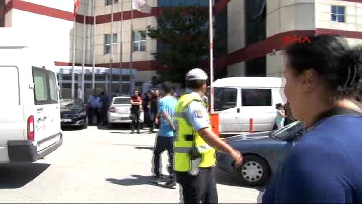Şehit Polisin Cenazesi Hastaneden Alındı