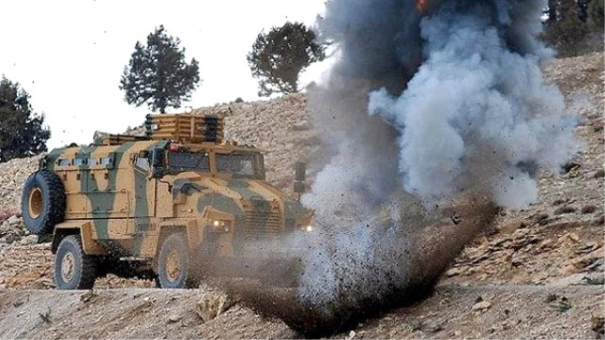Şemdinli\'de PKK\'dan Bombalı Tuzak: 3 Asker Yaralı