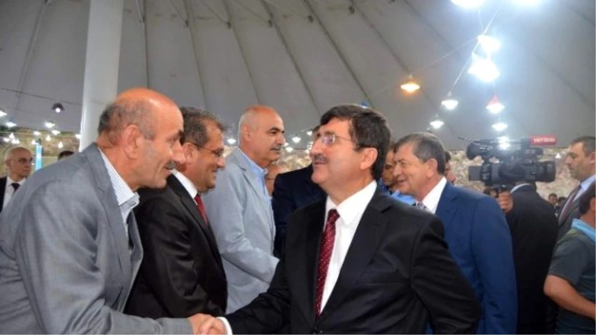 Trabzon Valisi Abdil Celil Öz İçin Veda Yemeği