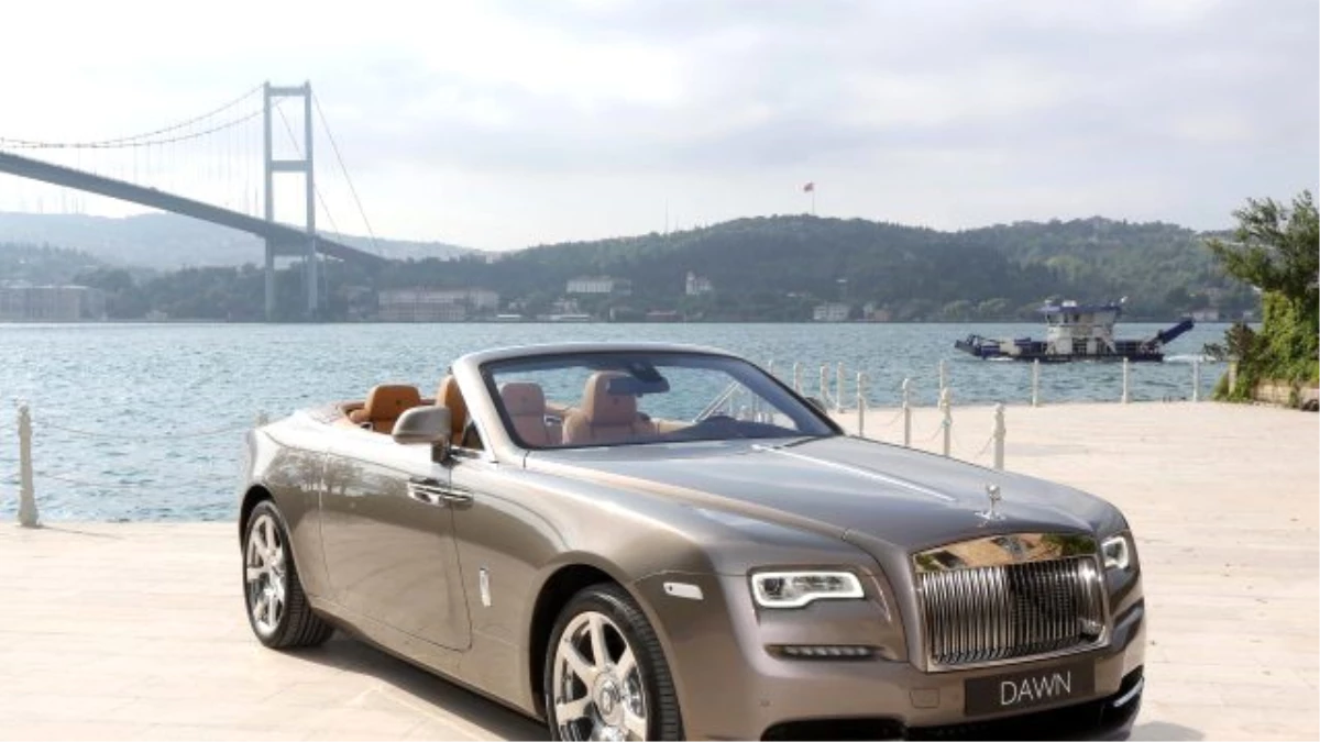 Türkiye\'de Güneş Rolls-Royce Dawn İçin Doğuyor