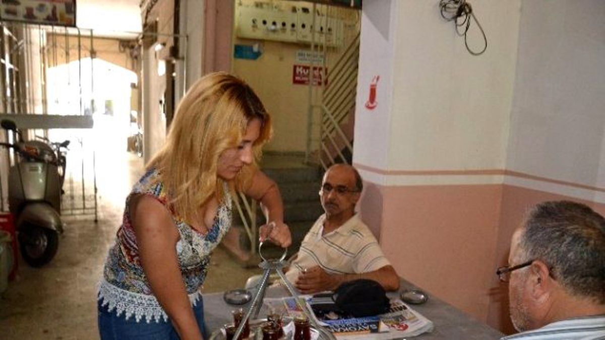 Bir Kolunu Kaybeden Aydınlı Aylin Yaşama Tek Koluyla Tutundu