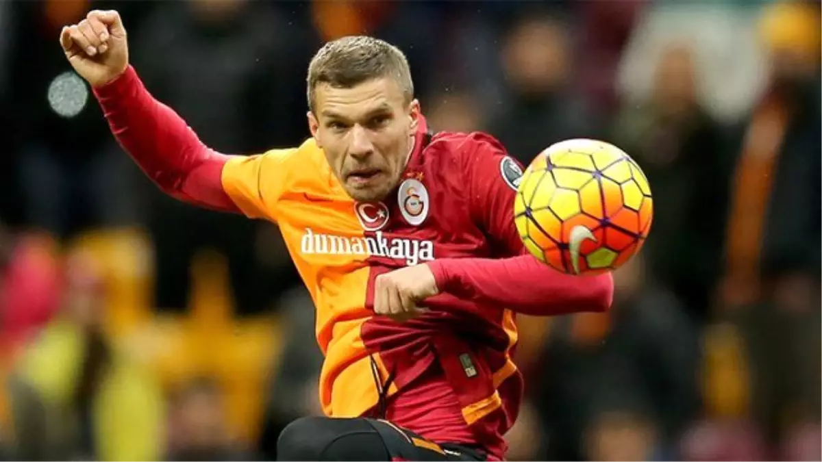 Alman Basını: Galatasaraylı Podolski Fc Toronto\'ya Transfer Oluyor