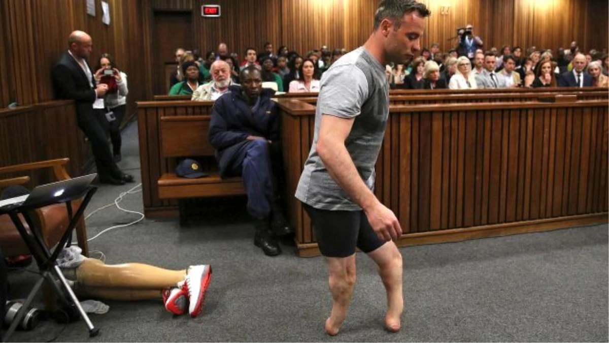 Atlet Pistorius Mahkemede Protezsiz Yürüdü