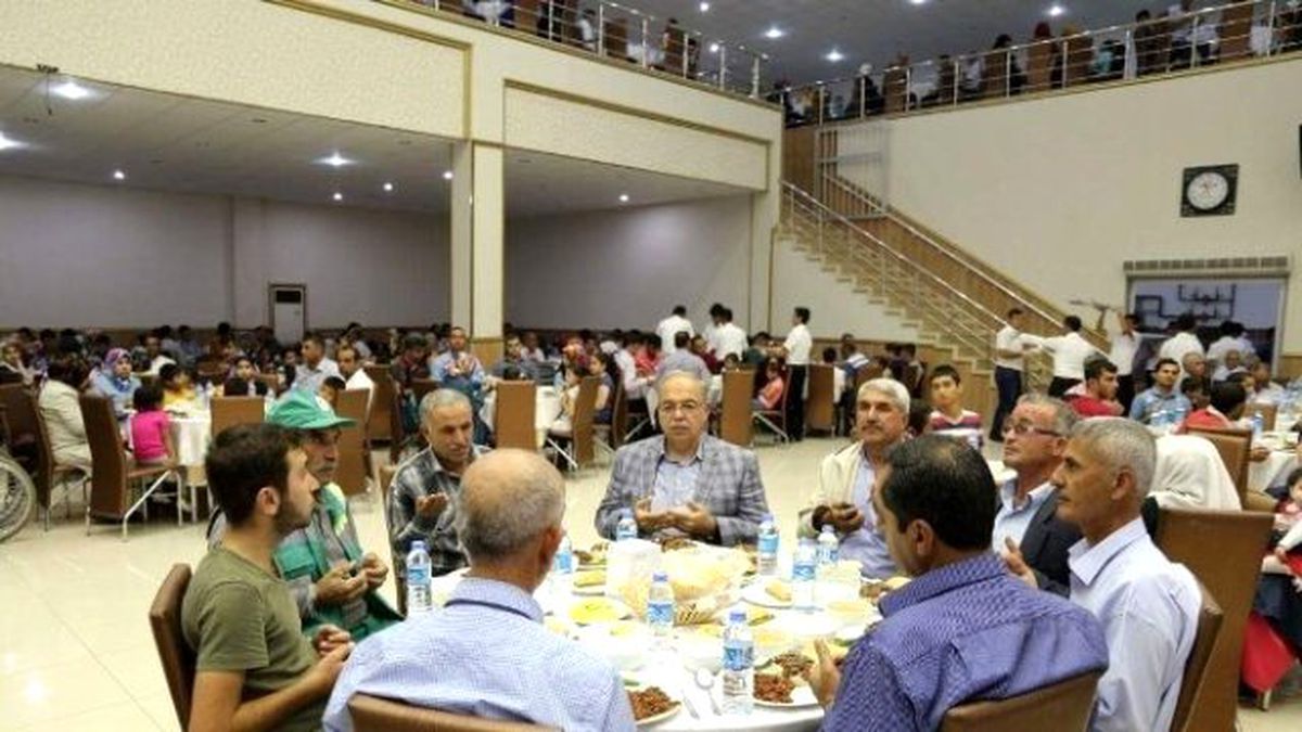 Başkan Kutlu, Belediye Personeliyle İftarda Buluştu