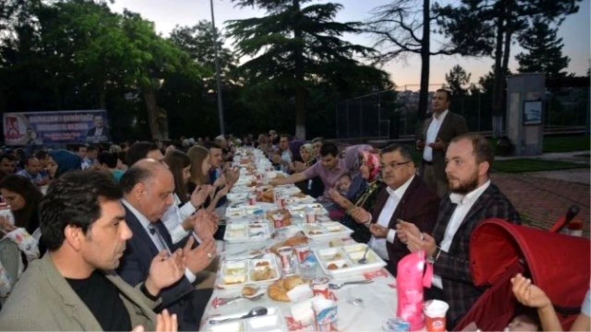 Başkan Yağcı Belediye Personeli ile İftar Yemeğinde Bir Araya Geldi