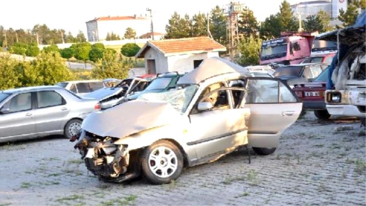 Cenaze Yolunda Feci Kaza: 6 Ölü, 1 Yaralı