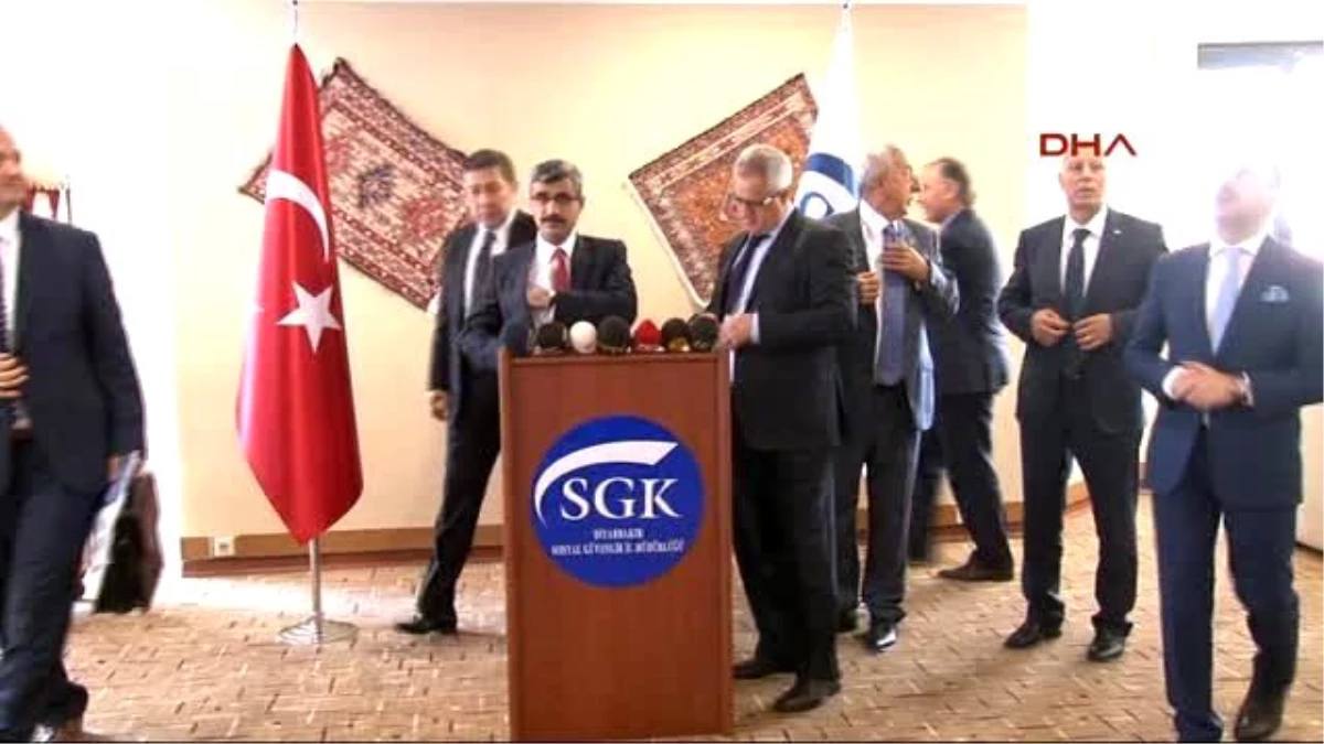 Diyarbakır Sgk, Sur ve Silvan\'daki Esnafların Prim Borçları Erteledi