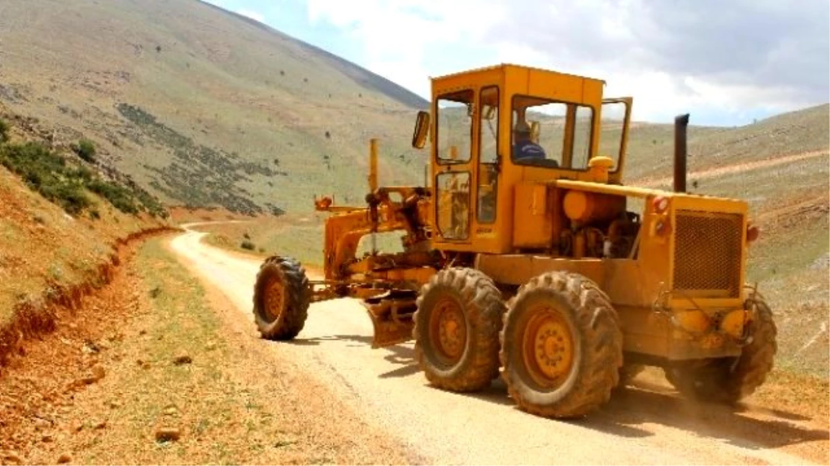 Elmalı Ovacık Yolu Genişliyor