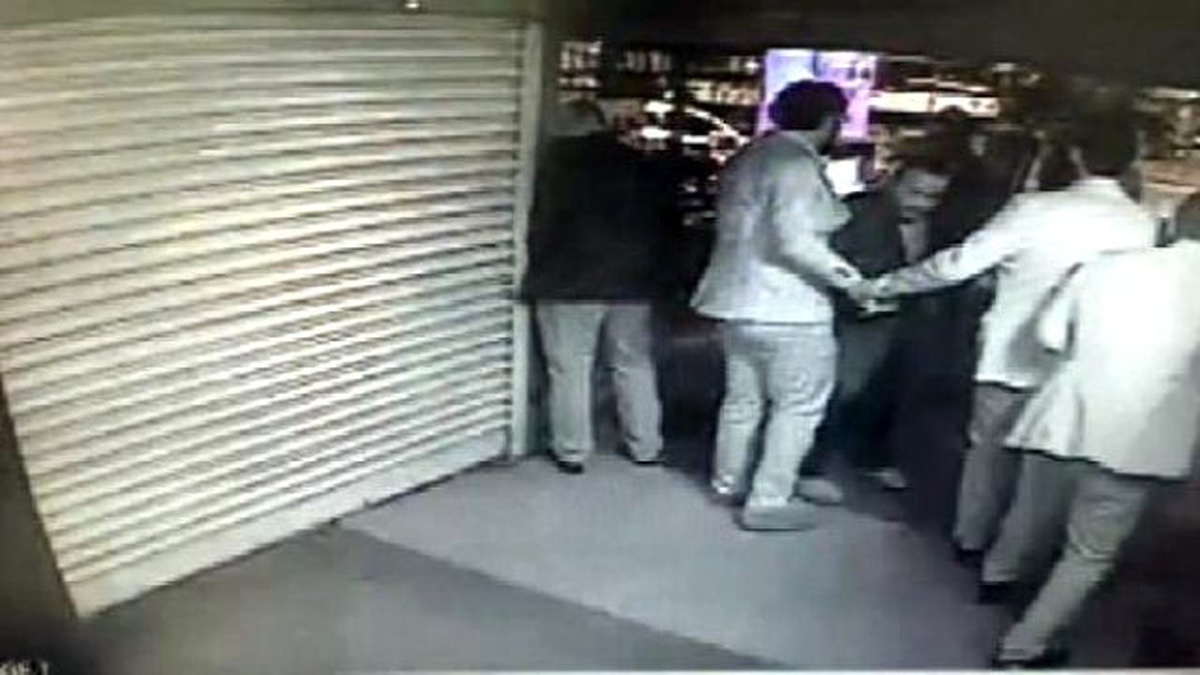 Gece Kulübü Önünde 1 Kişinin Öldüğü Silahlı Kavga Güvenlik Kamerasında