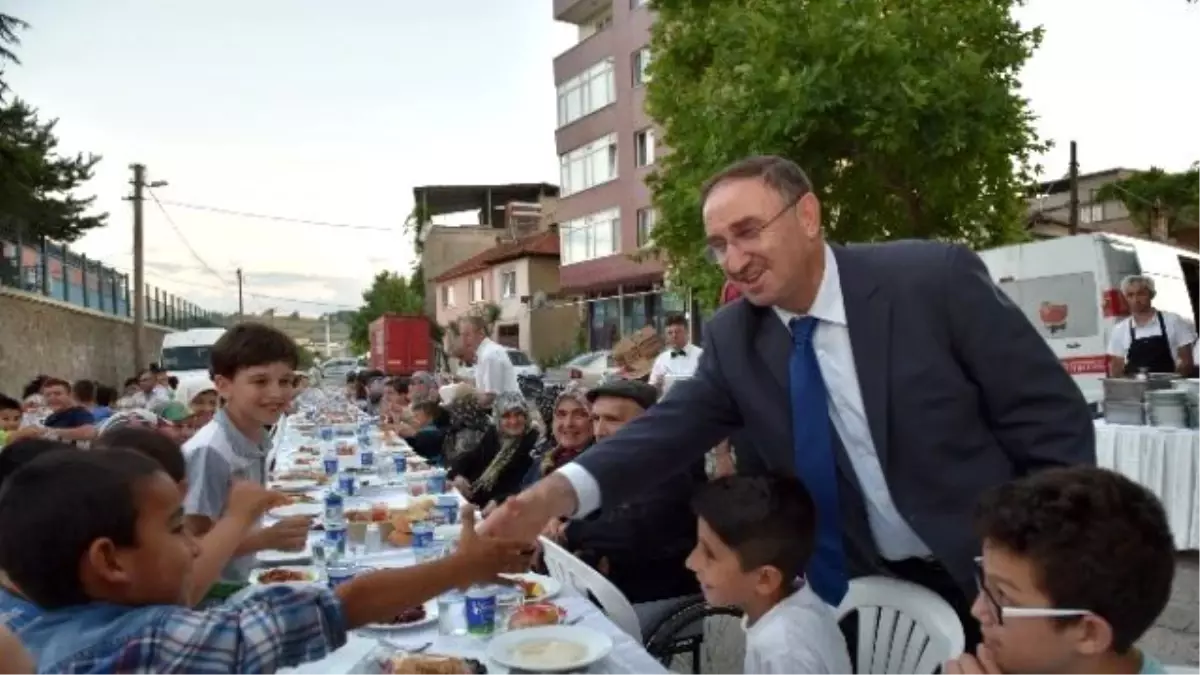 Gönüller İftarda Bir Araya Geldi