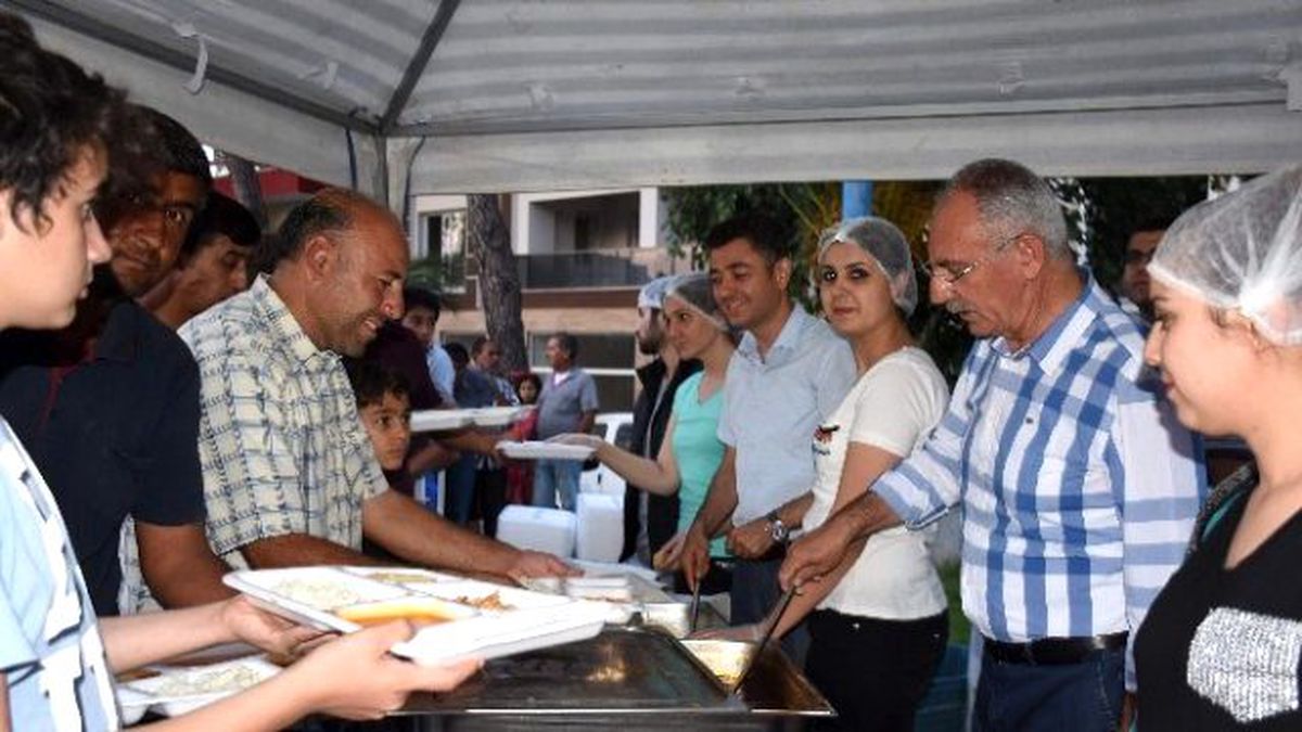 İncirliova Belediyesi Ramazanda İhtiyaç Sahiplerinin Yanında