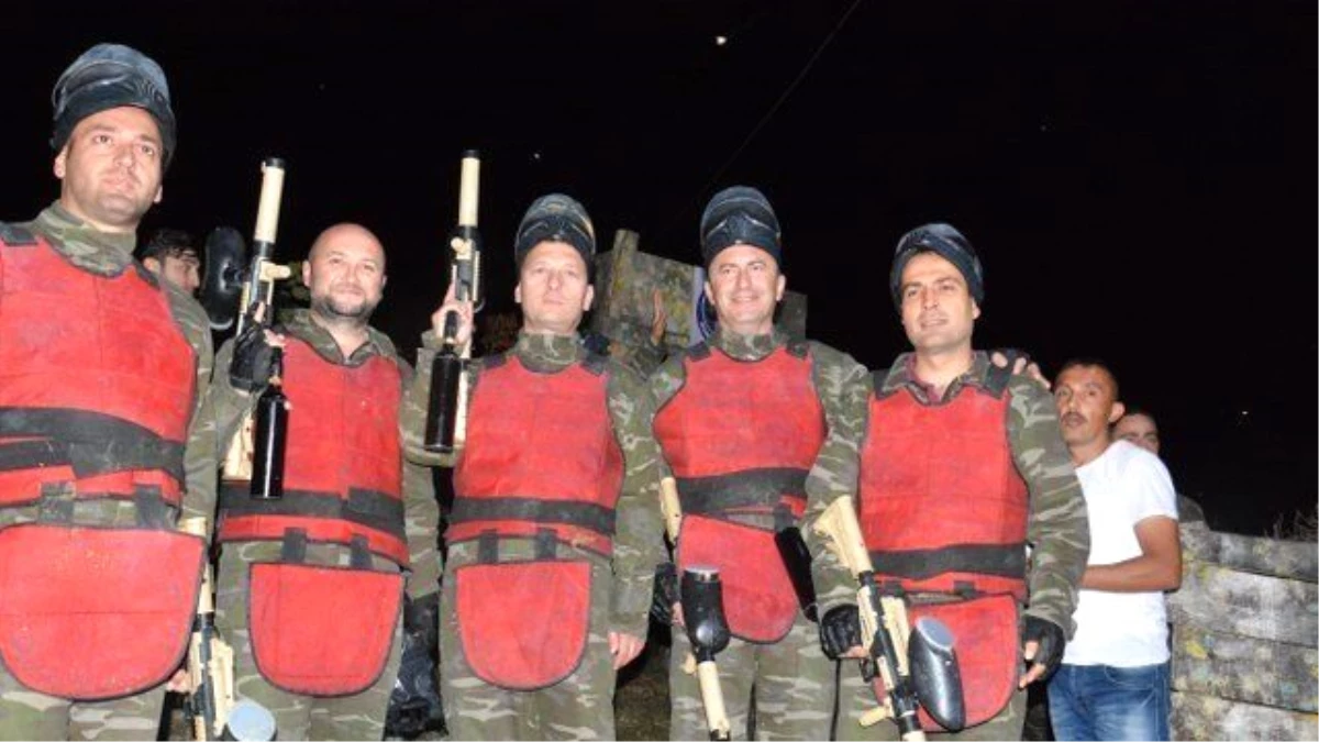 Protokol ve Stk Sahura Kadar Paintball Savaşı Yaptı