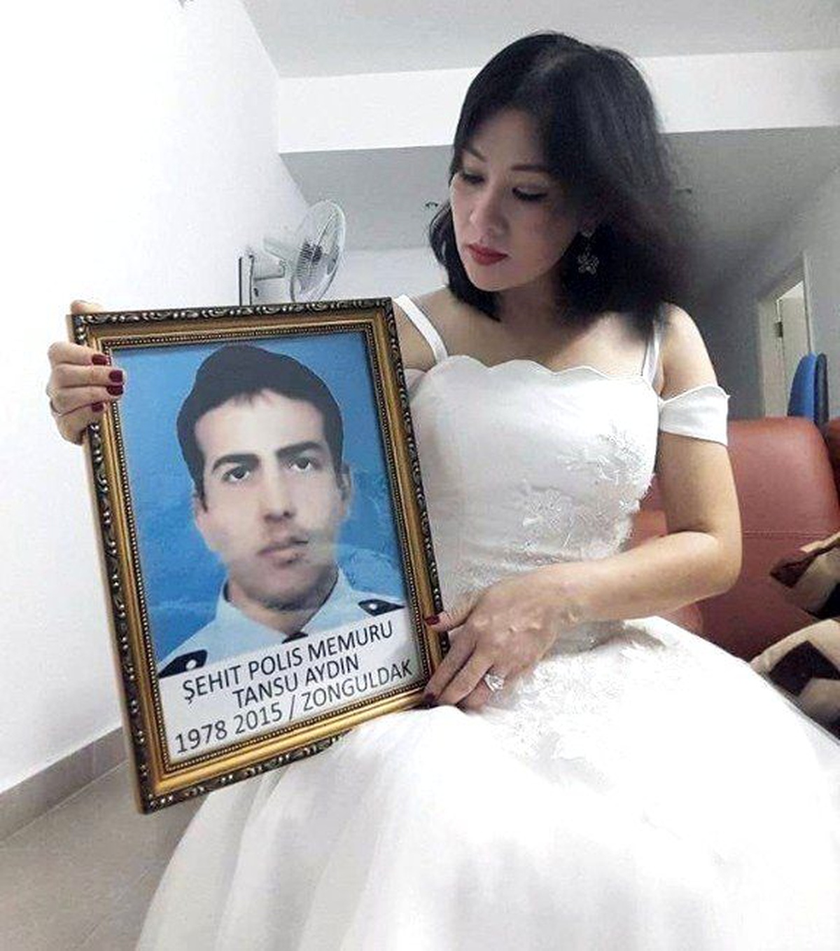 Şehit Polisin Vietnamlı Eşi Cumhurbaşkanı Erdoğan\'dan Yardım İstedi