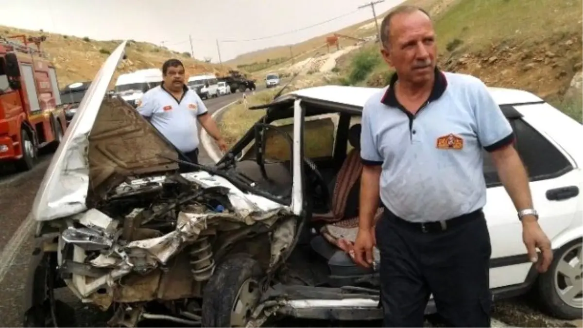 Siirt\'te Trafik Kazası: 2 Yaralı