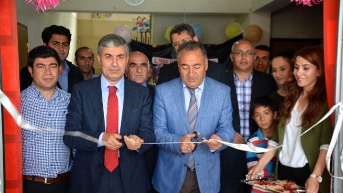 Tatvan\'da Sanat Sergisi