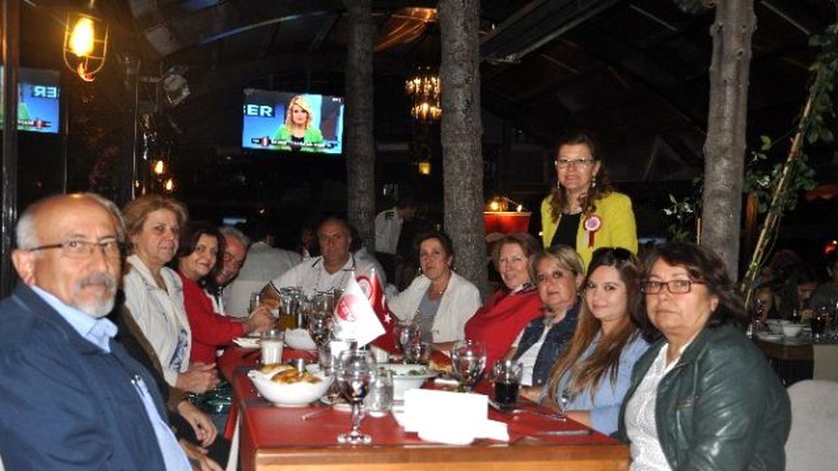 Tev\'den Öğrenciler Yararına İftar Yemeği