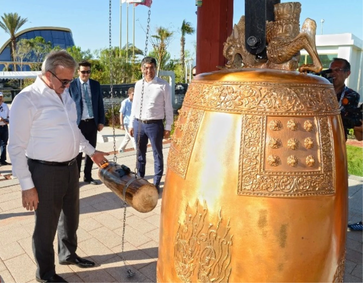 Antalya Valisi Karaloğlu, Expo 2016\'yı İnceledi