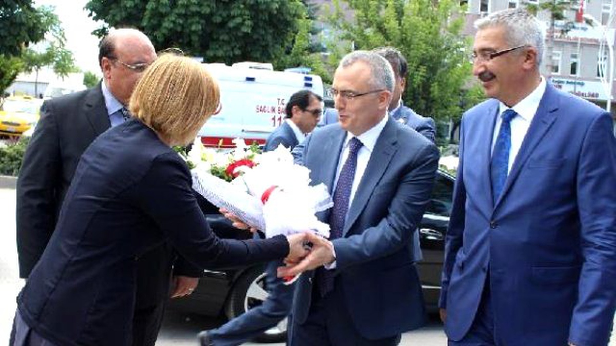 Bakan Ağbal: Taşeronlarla İlgili Çalışma Tamamlanma Aşamasına Doğru Gidiyor