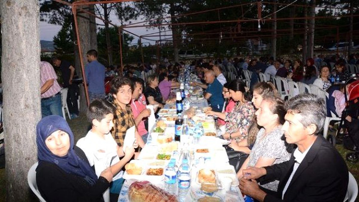 Başkan Acar İftar\'da Türk Eğitim-sen Üyelerini Ağırladı
