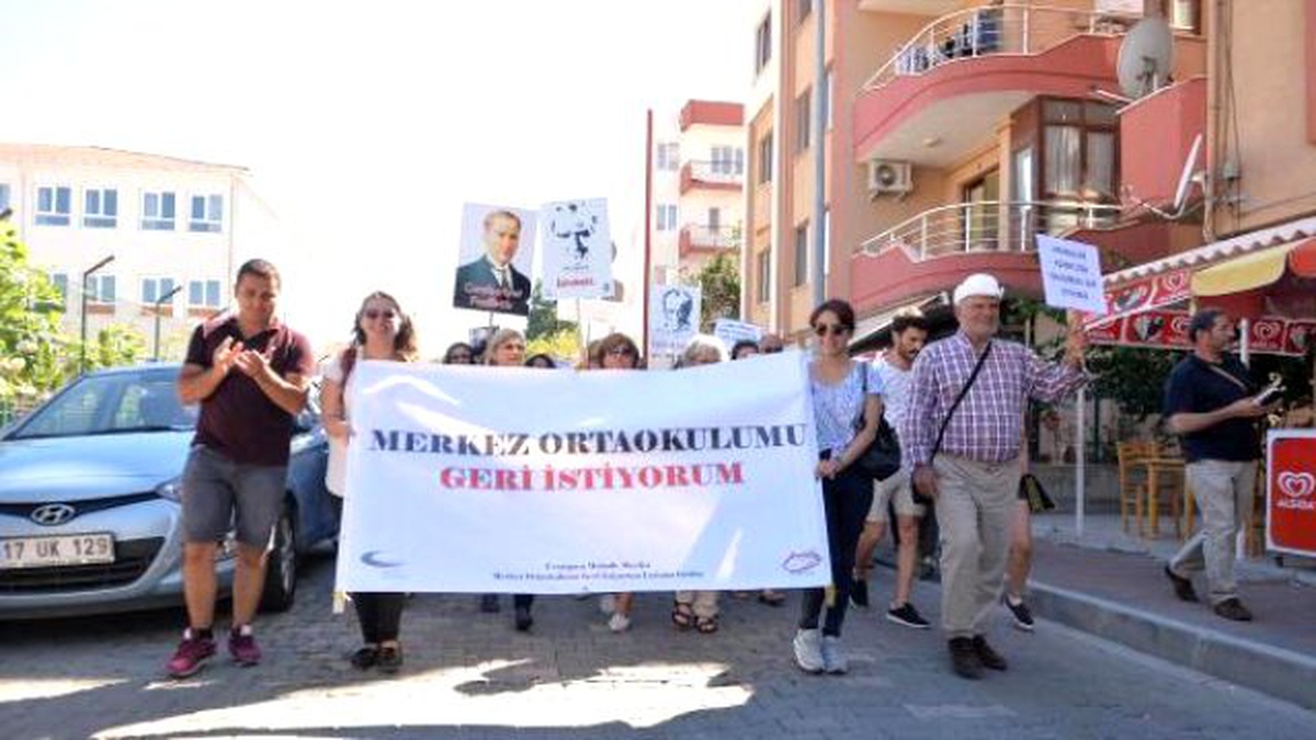 Başkan Gökhan, Velilere Destek İçin Yürüdü
