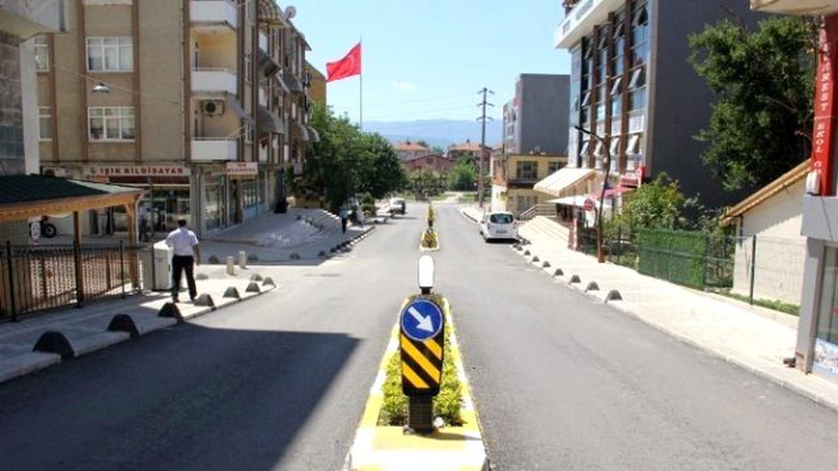 Derince\'de Cadde ve Sokaklar Yenilendi