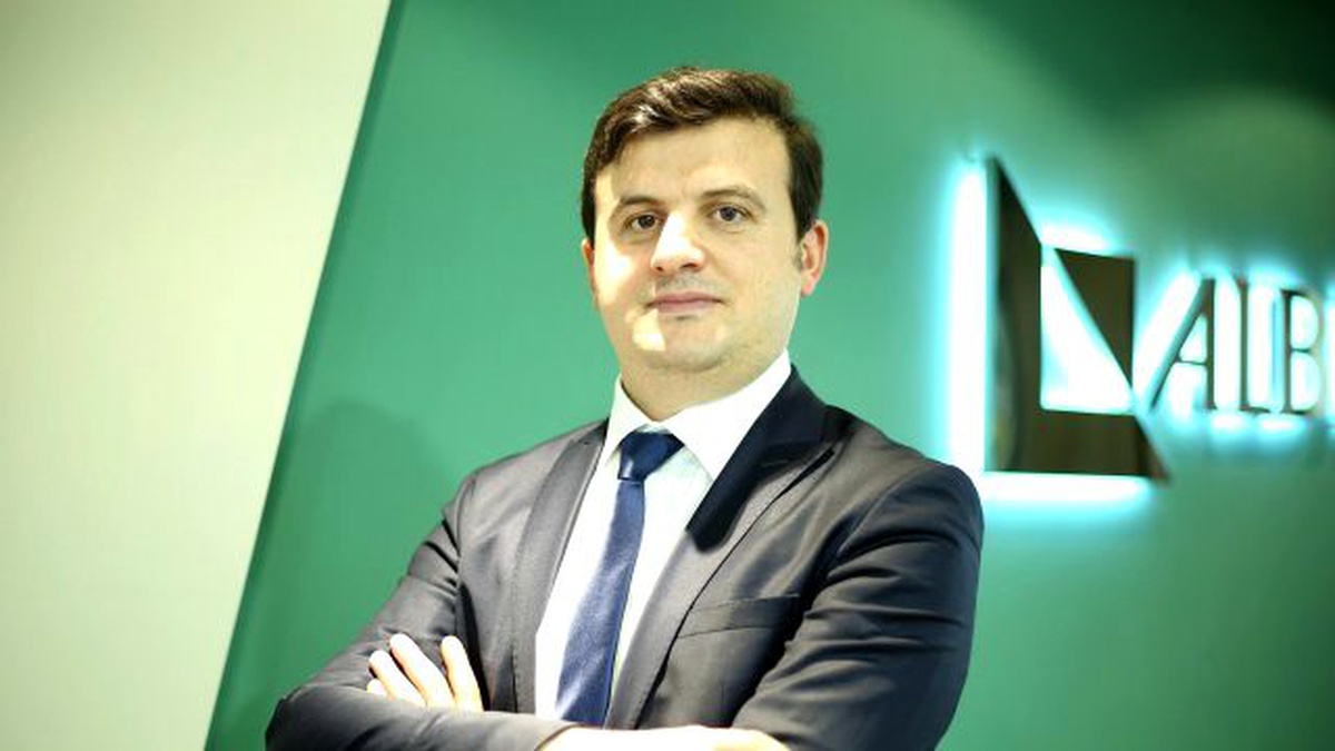 İngiltere başından beri Shrodinger\'in kedisi gibiydi
