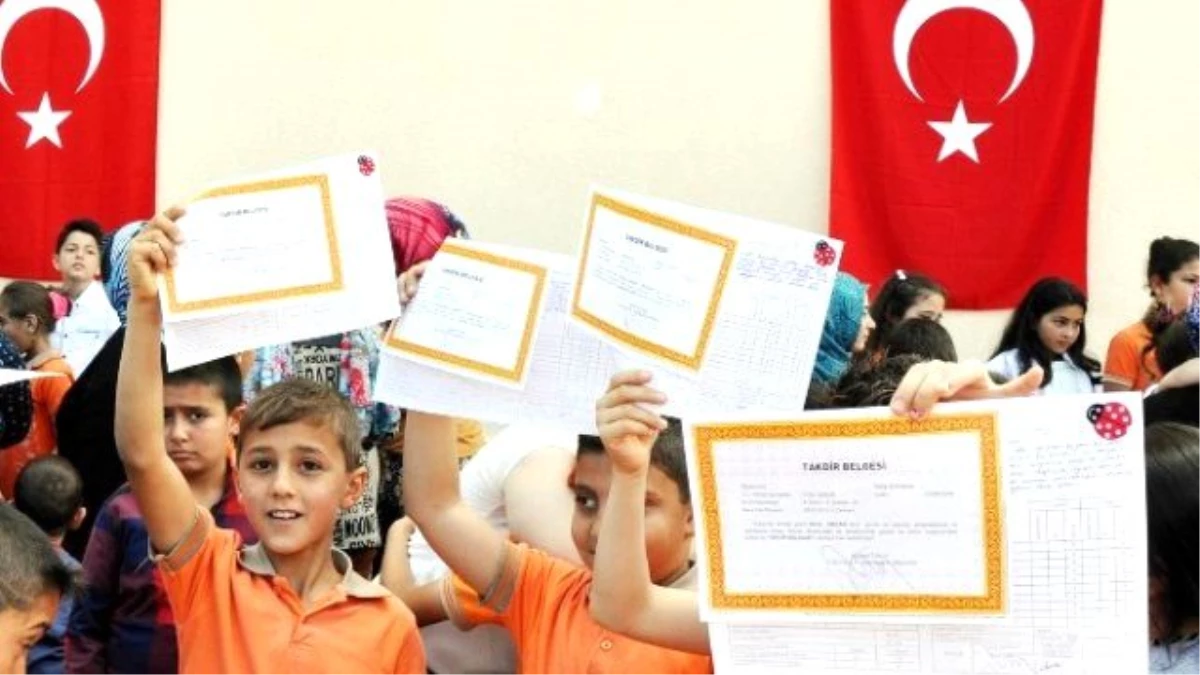 Kırıkkale\'de 50 Bin 284 Öğrenci Karne Aldı