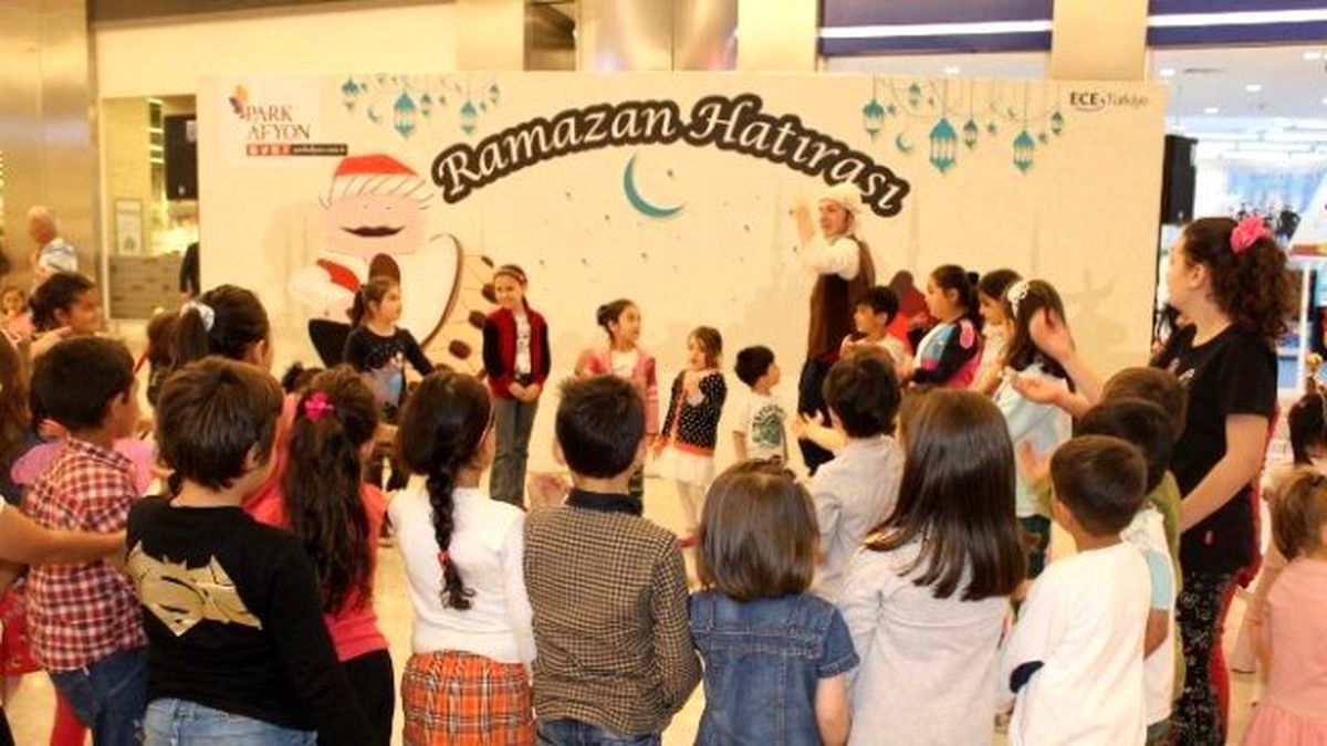 Park Afyon\'da Ramazan Eğlenceleri Dopdolu