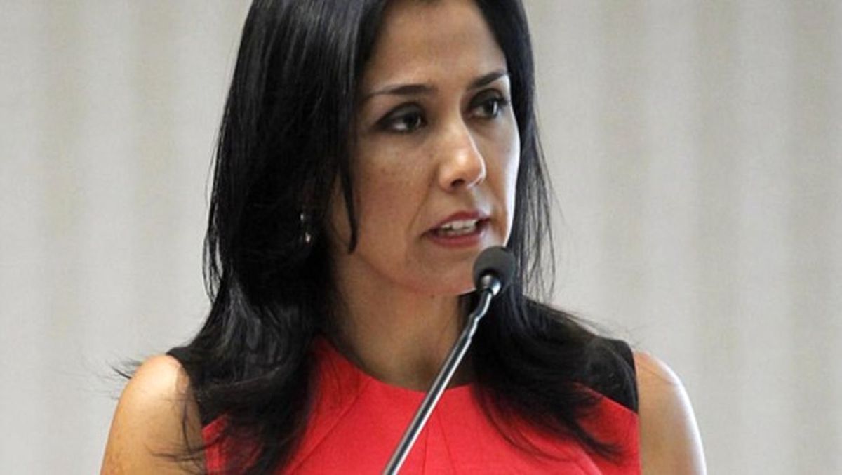Peru\'da Devlet Başkanının Eşine Yurt Dışı Yasağı