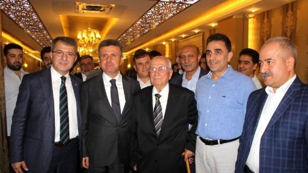 Siyasetçiler Elazığ\'da Bir Araya Geldi