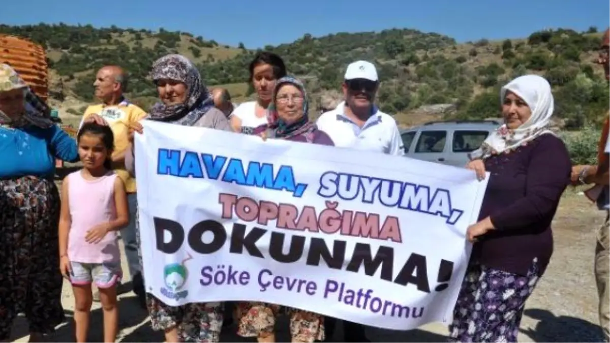 Söke\'de Taş Ocağı İstemeyen Burunköy Sakinleri Eylem Yaptı