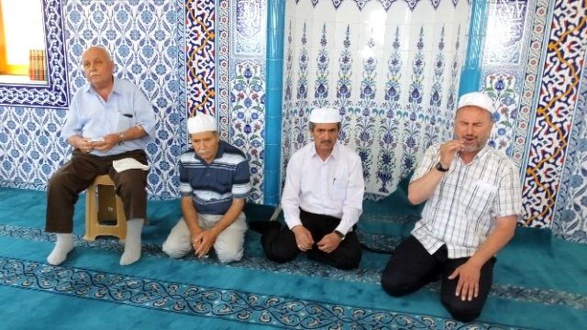 Yargıtay Başkanı Cirit, Annesi Adına Yaptırdığı Camide Mevlit Okuttu
