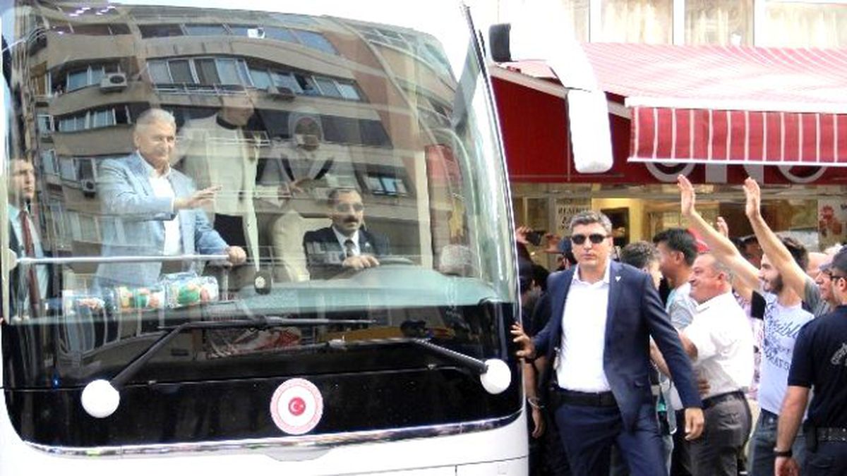 Başbakan Yıldırım\'dan Çocuklara Ziyaret