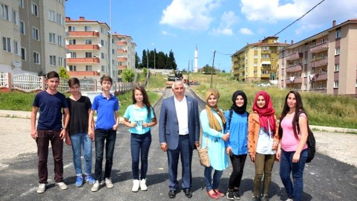 Camiliden Dişli\'ye Asfalt ve Park Teşekkürü