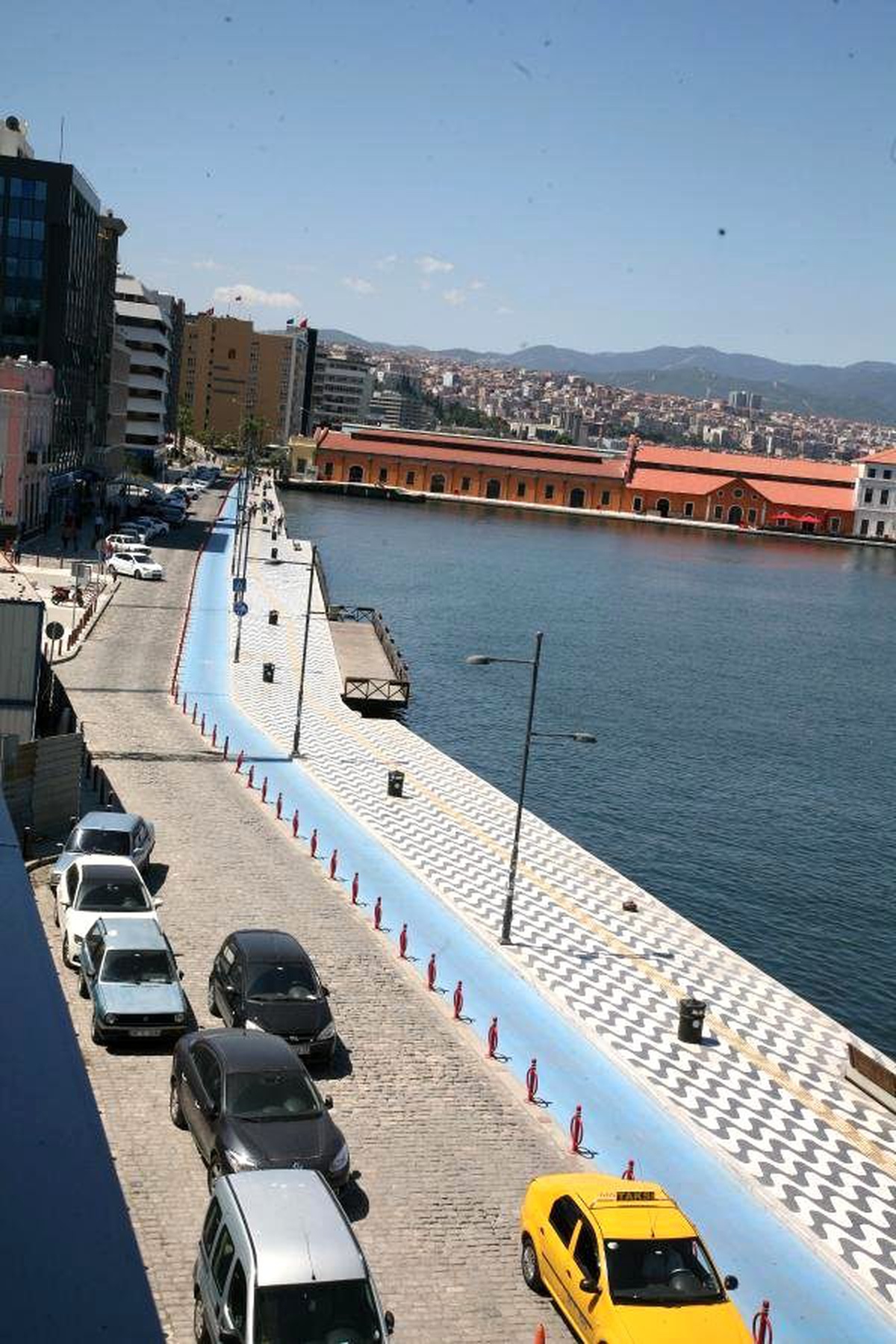 İzmir\'de Pazartesi Yeni Sıcaklık Rekoru Bekleniyor