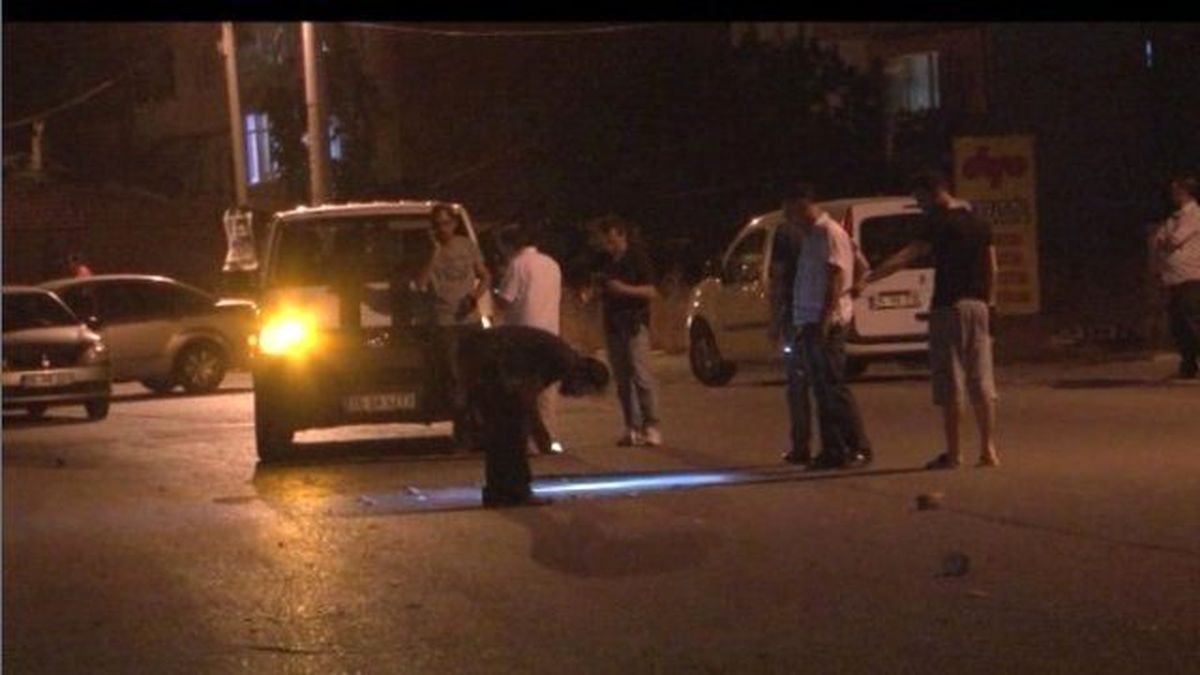 İzmir\'de Ses Bombası Patlatıldı