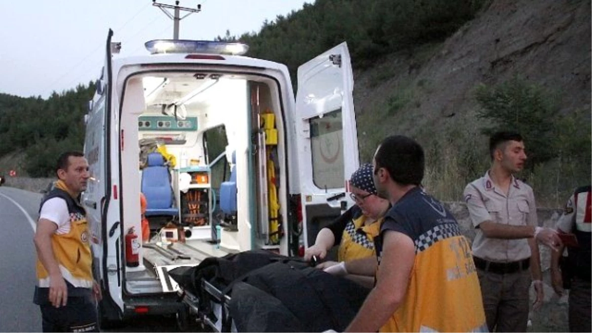 Karabük\'te Trafik Kazası: 1 Ölü, 4 Yaralı