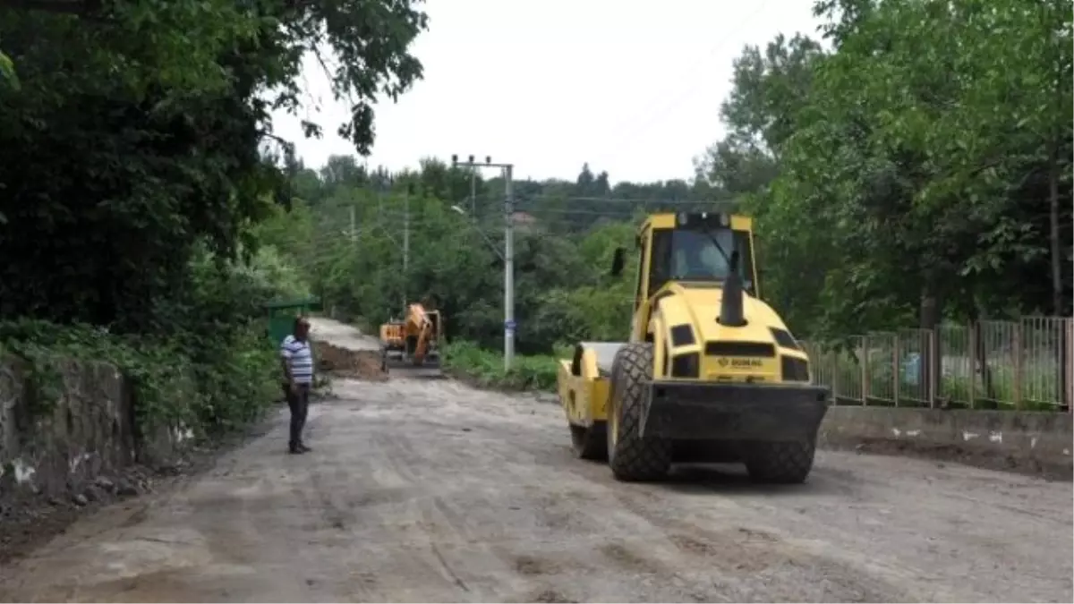 Karamürsel Dereköy - Oluklu Yolu Yenileniyor